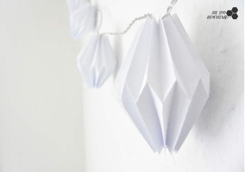 The origami decorations without the lights on