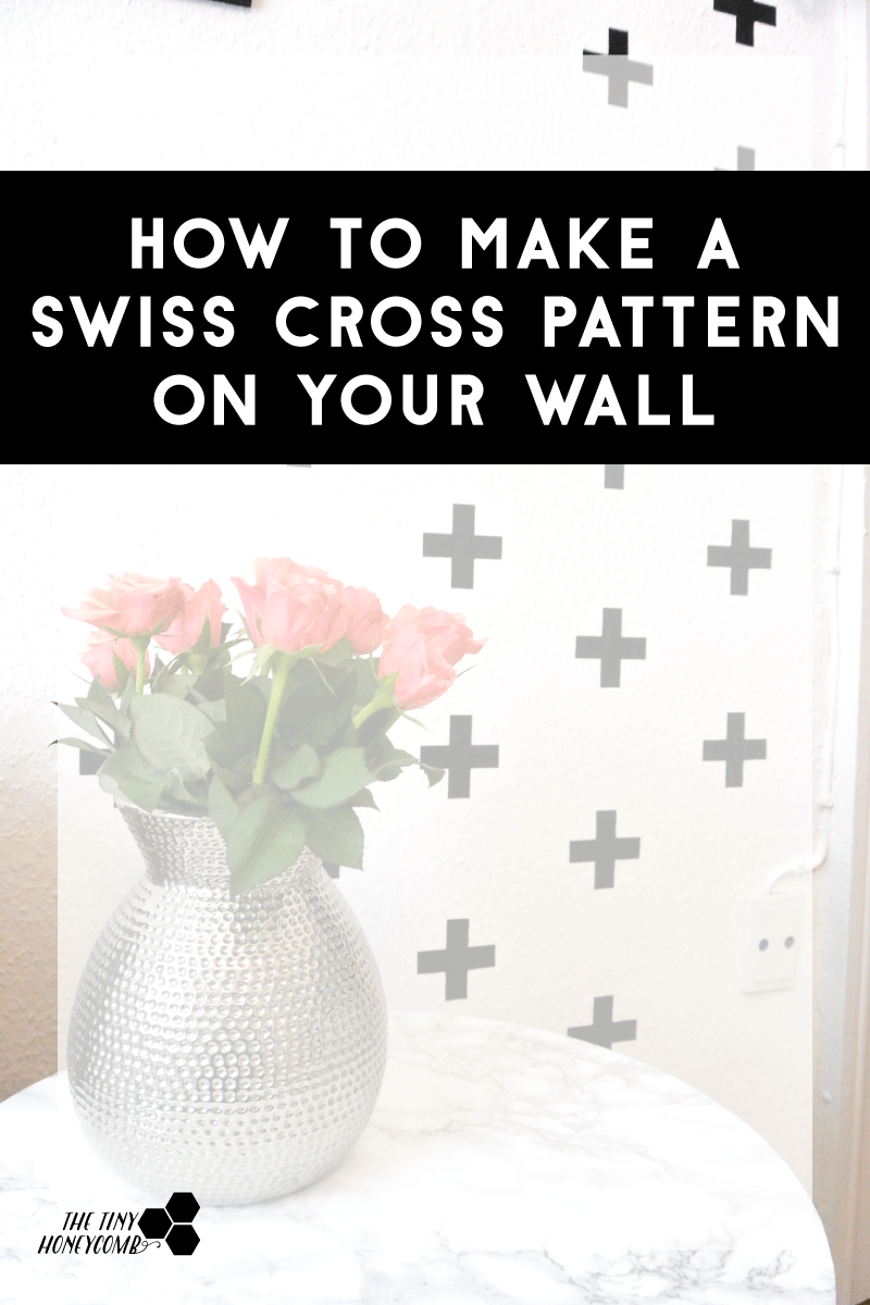 In this post I show you how you easily can make a pattern on your wall with the help of vinyl and a silhouette. Click here to learn how to make a swiss cross pattern on your wall