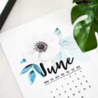 DIY printable calendar. Easy tutorial on how to make your own printable calendar.